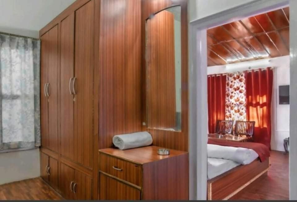 5 Bedrooms By Humble Stay Касаулі Екстер'єр фото